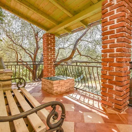 House Luce בית נופש *