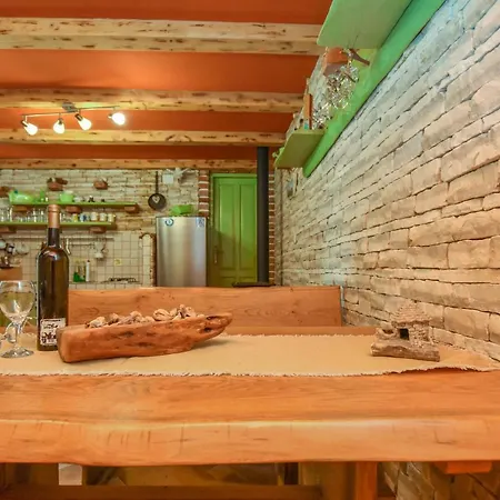 Сasa de vacaciones House Luce Neviđane