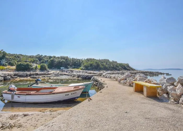 House Luce Дом отдыха Nevidane